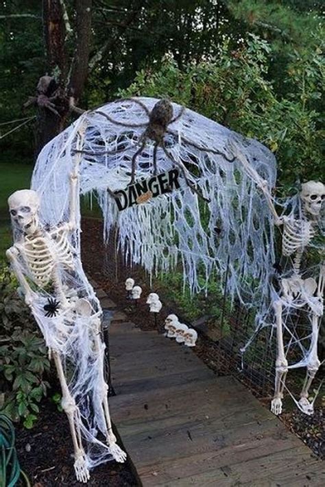 Spooky Lawn Decorations